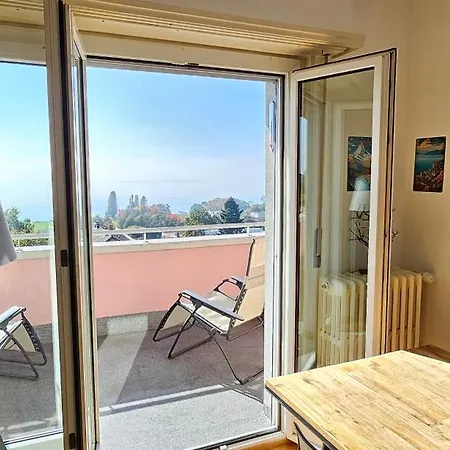 Bedrooms Floor With Beautiful View Homestay *