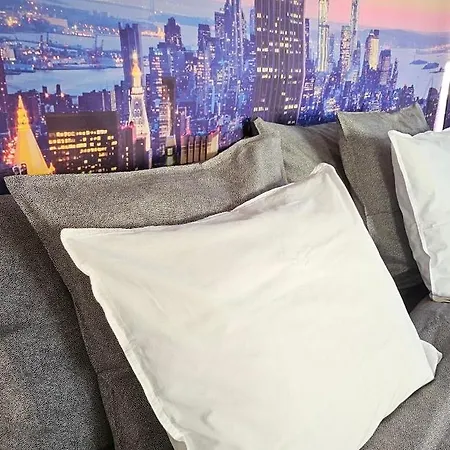 Bedrooms Floor With Beautiful View Homestay Lausanne